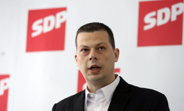 Saša Đujić: Karamarko je ilegalno zapošljavao ljude u SOA-i, nema pravo tražiti ničiju ostavku