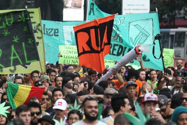 Brazilci izašli na ulice: "Dilma, legaliziraj marihuanu"