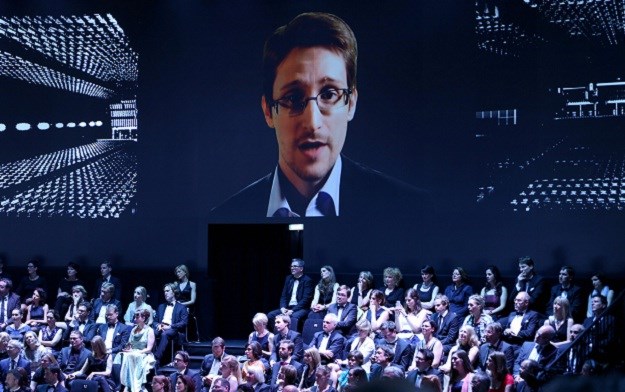 Edward Snowden ostaje bez počasnog doktorata