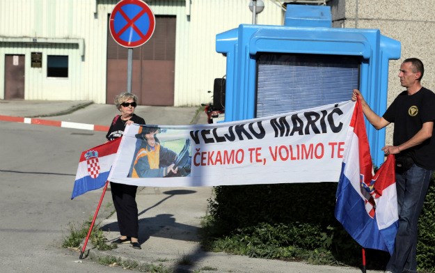 Marića pred Remetincem dočekali simpatizeri: "Volimo te, čekamo te"