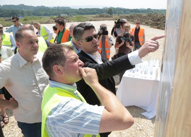 Milanović: Na proljeće krećemo graditi Pelješki most