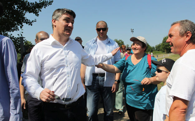 Milanović otišao u Osijek službenim avionom