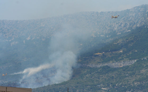 Na Korčuli izgorjelo više od 400 hektara, kuće nisu u opasnosti