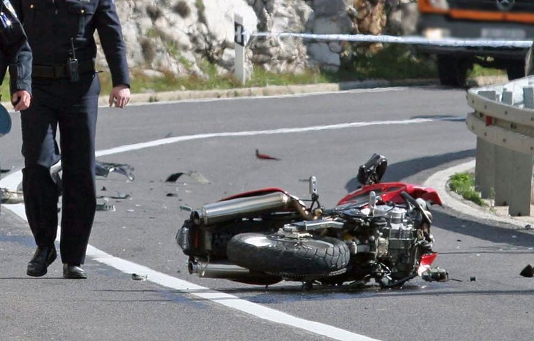 Na Jadranskoj magistrali kod Karlobaga poginuo slovenski motociklist