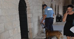Policija osiguravala probu predstave "Elementarne čestice" u Dubrovniku