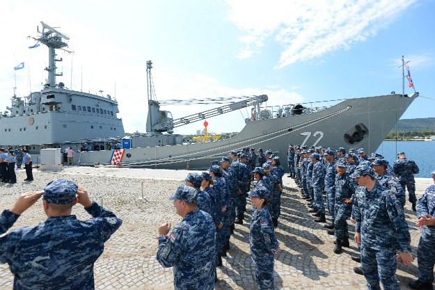 Mediteransko dežurstvo: Prvi hrvatski vojni brod isplovio na misiju Europske unije
