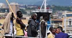 Uhićeni šverceri krivi za smrt 52 migranta: Napadali ih noževima dok su se borili za zrak