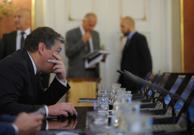 Najava iz Vlade: Svi krediti u švicarcima konvertiraju se u euro na dan podizanja kredita