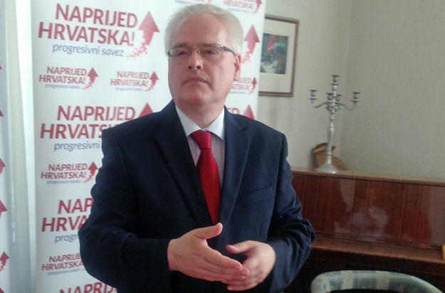 Josipović se skroz pogubio: Dobro je da Kolinda ne kritizira Vladu