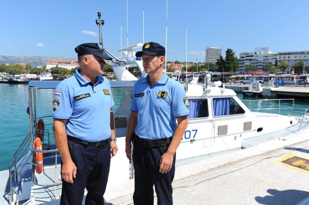 I "Sveti Dujam" isplovio u akciju spašavanja izbjeglica