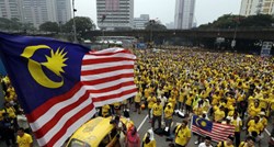 Tisuće Malezijaca na ulicama: Masovni prosvjedi protiv premijera upletenog u korupcijski skandal