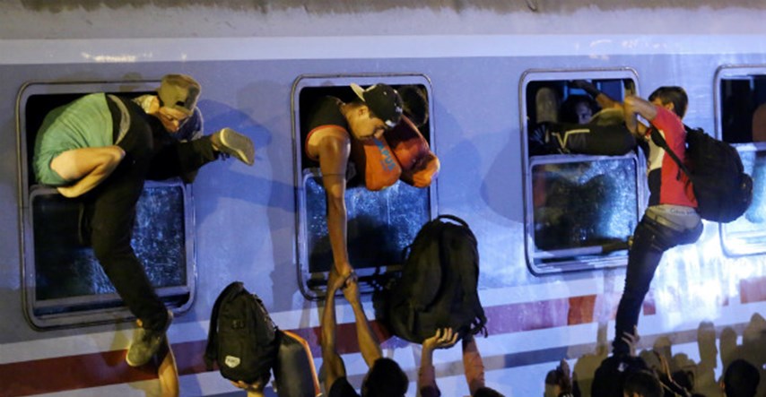 Policija: Migranti iskočili iz vlaka, ali laž je da su činili kaznena djela