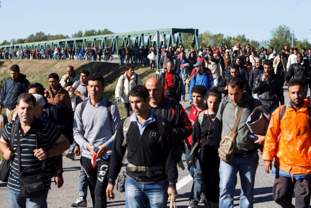Slovenija ne može primiti sve izbjeglice koji stižu preko Hrvatske; Čep na granici sa Srbijom