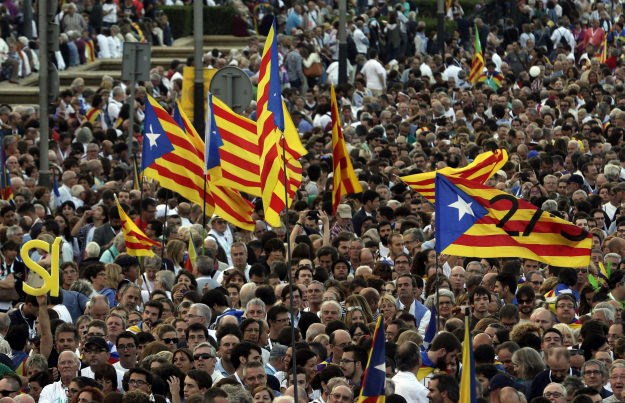 Španjolski ustavni sud suspendirao odluku o početku procesa odcjepljenja Katalonije