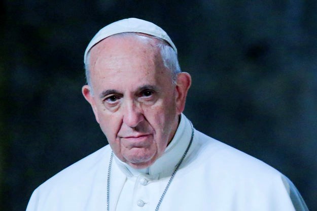 Papa: Napad u Parizu dio je Trećeg svjetskog rata