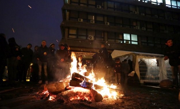 Veterani iz Savske: Nije ilegalno imati veliki kišobran tipa šator