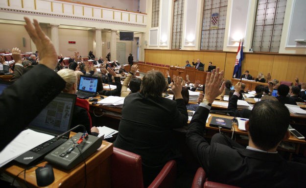 U saboru nestalo struje tijekom rasprave o poreznoj reformi