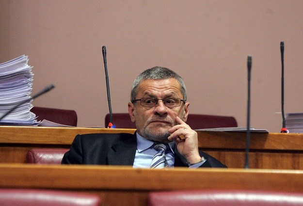 Dragutin Lesar se povlači iz politike