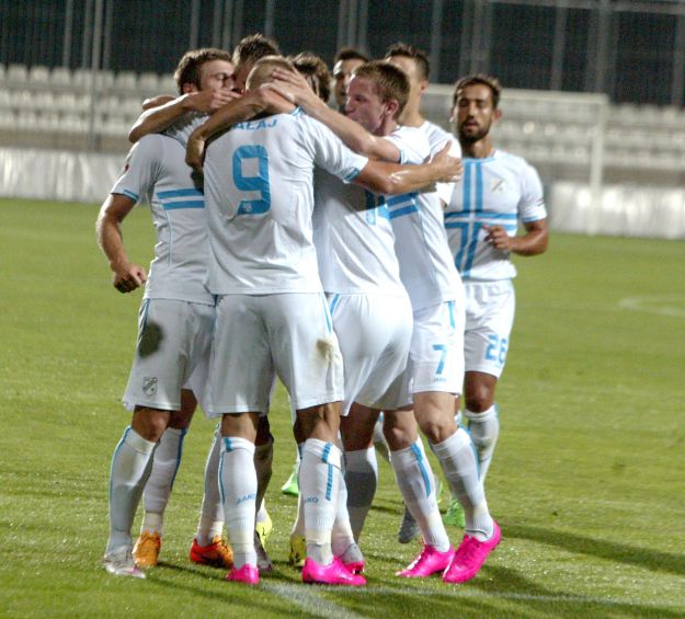 Rijeka petardom protiv Osijeka skočila na drugo mjesto