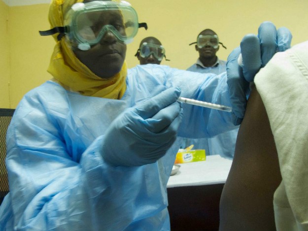 Njemački znanstvenik: Jedno cjepivo za sve pacijente neće biti dovoljno da zaustavi ebolu