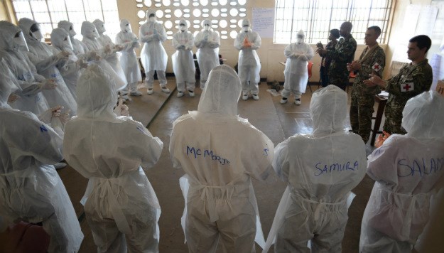 Preživjelima od ebole savjetovano da siguran seks prakticiraju "do daljnjega"