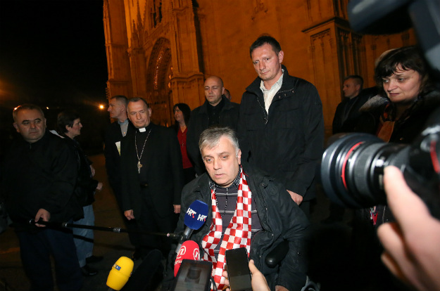 Umjesto da se iseli iz kuće, Glogoški ide na Kaptol kod Bozanića