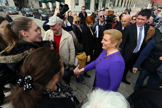 Kolinda "okrenula rundu" u kafiću na splitskim Prokurativama