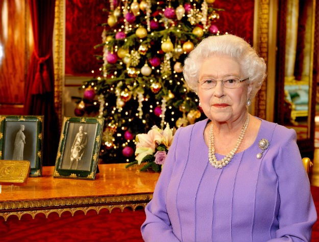 Britanska kraljica: "Svijet se 2015. morao suočiti s tamom, ali Ivanovo evanđelje sadrži nadu"