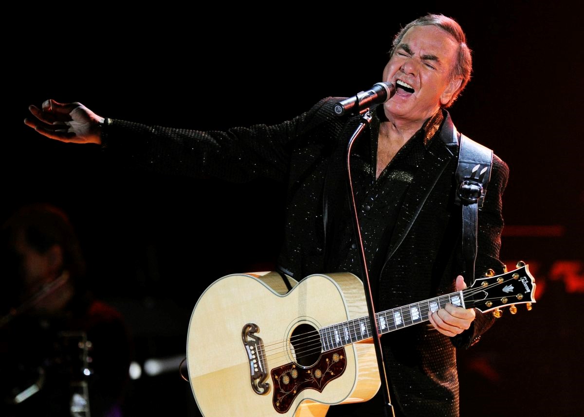 Legendarni Neil Diamond otkazao turneju zbog teške bolesti: "Neću odustati od glazbe"