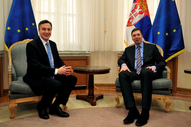 Izvjestitelj EP-a razgovarao s Vučićem i Nikolićem o pregovorima