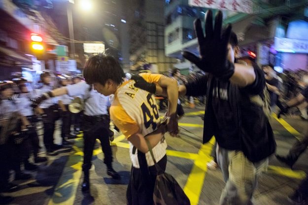 Novi prosvjedi u Hong Kongu: "Totalitarni Peking otima ljude preko granice"