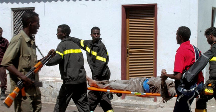 Najmanje 25 mrtvih u napadu islamskih pobunjenika na somalski hotel