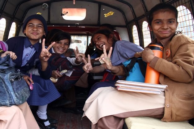 Škole u Pešavaru nakon pokolja učenika opet rade, ali uz bodljikavu žicu