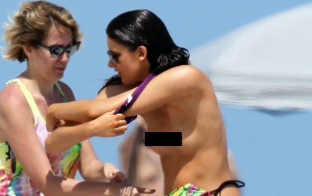 Karina Jelinek bez srama je skinula kupaći kostim na punoj plaži