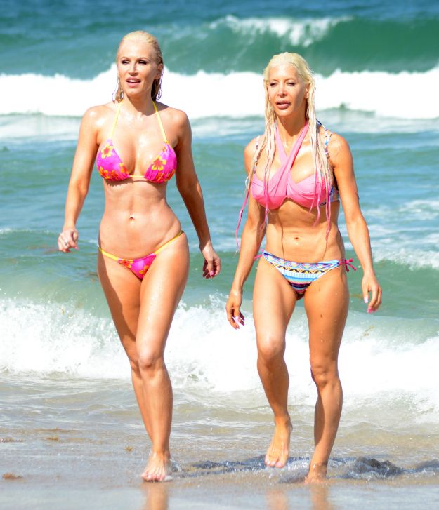 Playboyeva zečica prijateljicu povela na plažu
