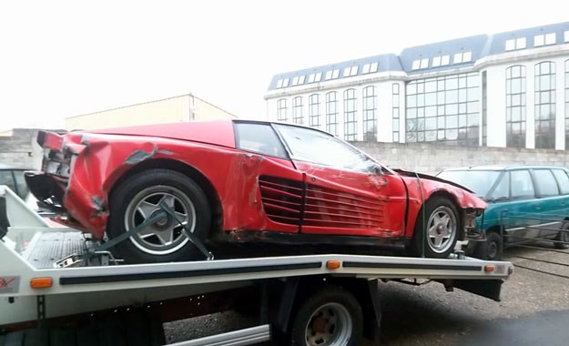 Od olupine do bolida: Šest godina restaurirao Ferrari Testarossu