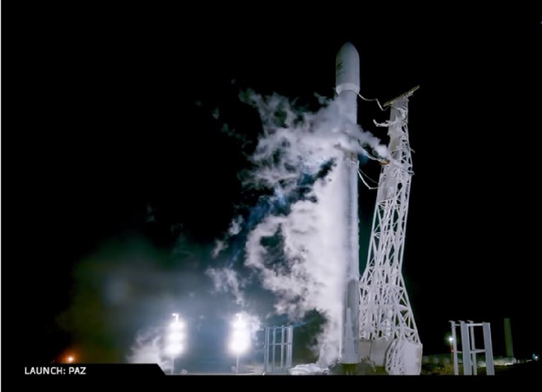 Prvo lansiranje SpaceX satelita u orbitu: Musk pokušao uhvatiti dio rakete u padu iz svemira