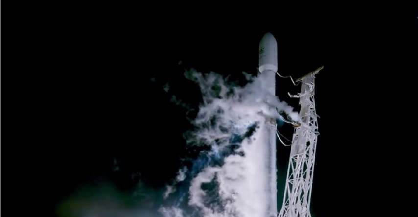 Prvo lansiranje SpaceX satelita u orbitu: Musk pokušao uhvatiti dio rakete u padu iz svemira