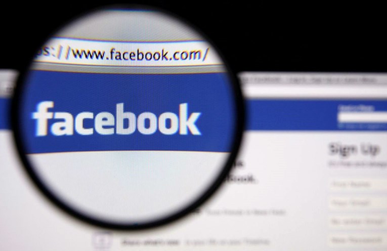 Facebook briše račune koji oglašavaju i prodaju ukradene identitete