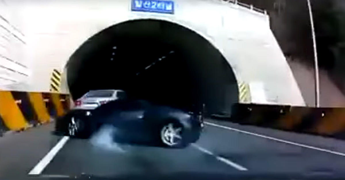 VIDEO: Kao u biljaru: Ferrari nestao u sekundi