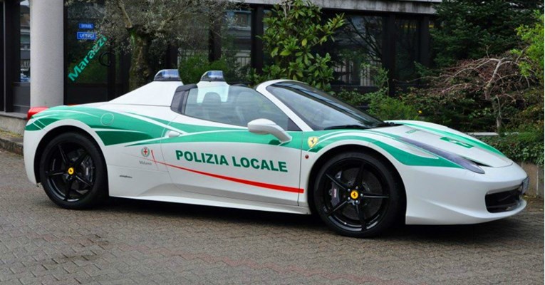 Zaplijenjeni mafijaški Ferrari postao policijski presretač