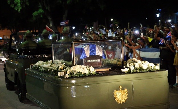 Urna s pepelom Fidela Castra završava svoje višednevno putovanje po Kubi