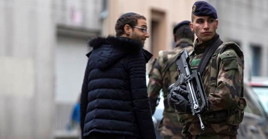 Europski populisti zajahali val gnjeva zbog pokolja u Parizu