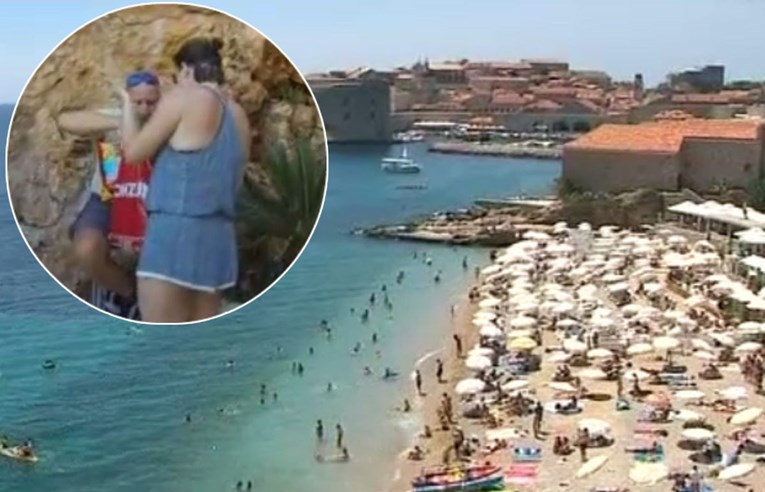 Zaštitari u Dubrovniku brane ljudima da ulaze na plažu s hranom i pićem, pregledavaju im torbe