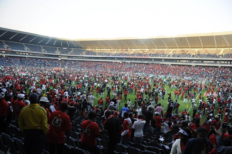 TRAGEDIJA NA UTAKMICI Dvoje poginulih u stampedu na stadionu u Južnoafričkoj Republici