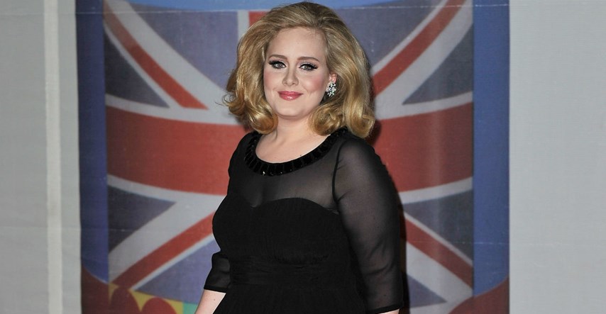 Adele se zahvalila dizajneru koji je prvi odjenuo njenu "veliku stražnjicu"