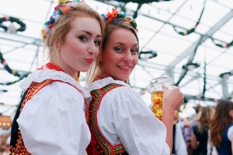 Šest milijuna litara piva i isto toliko posjetitelja: Počeo je Oktoberfest