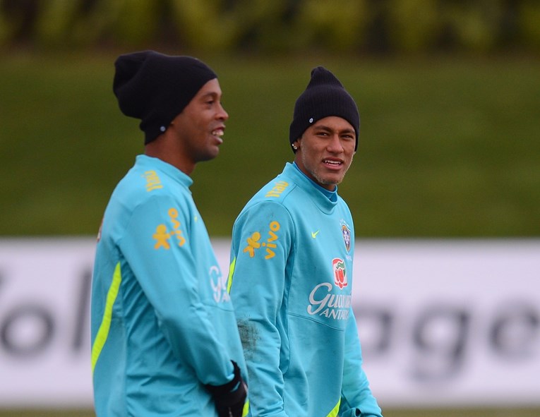 Cristiano se možda ne bi složio: Ronaldinho stavio Neymara uz bok Ronaldu i Messiju