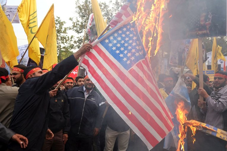Tisuće Iranaca u Teheranu prosvjedovale protiv Trumpa uz povike "Smrt Americi"