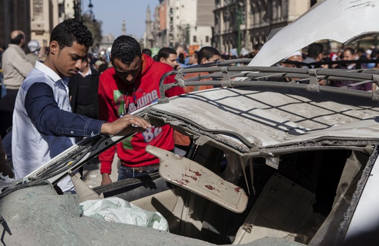 Na skupu izbjeglica u Siriji eksplodirala autobomba, deseci ljudi poginulo